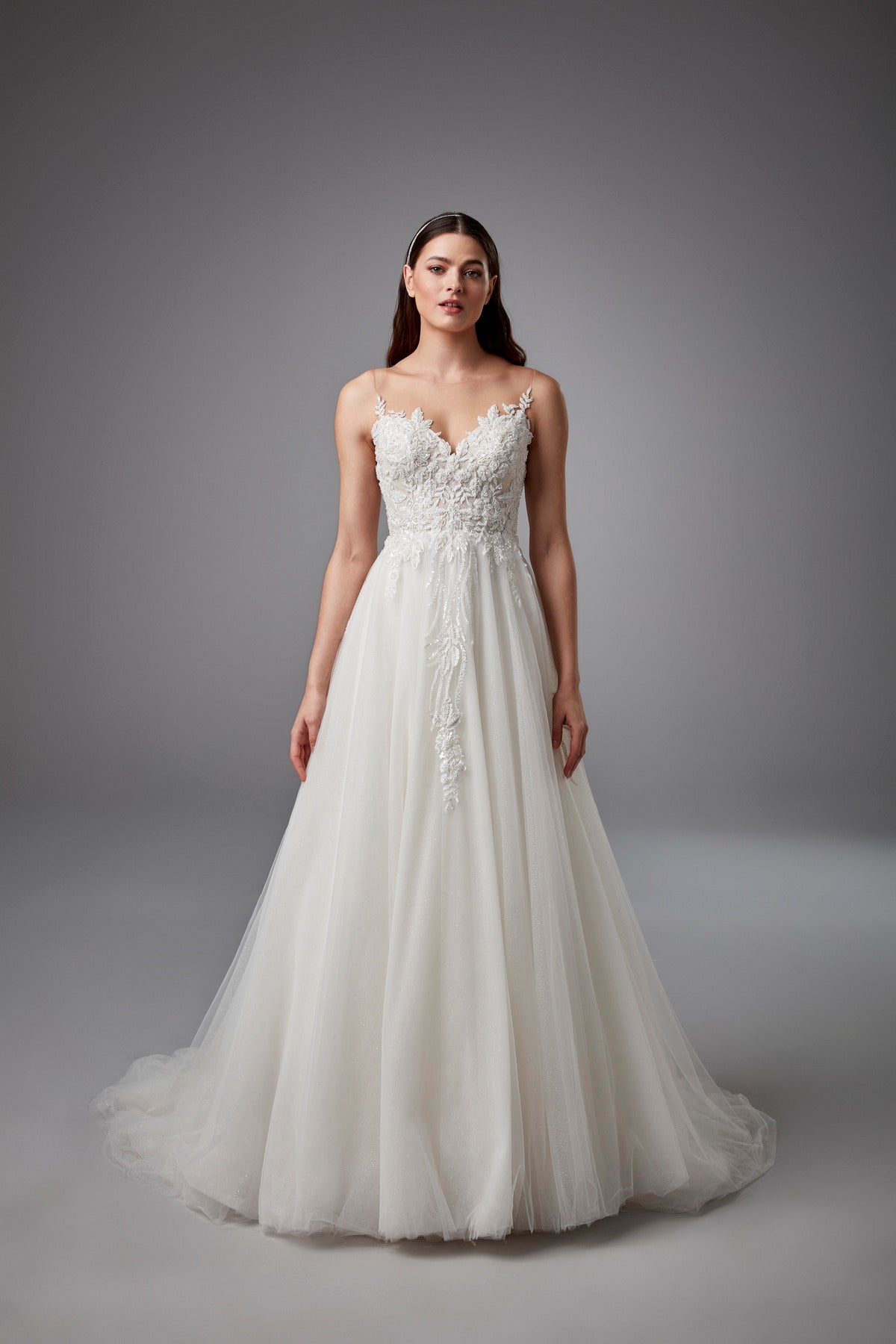 Rada Belle Schulterfreies Brautkleid Mit 3d-blumen-cape-ärmeln Und Tüll-overlay