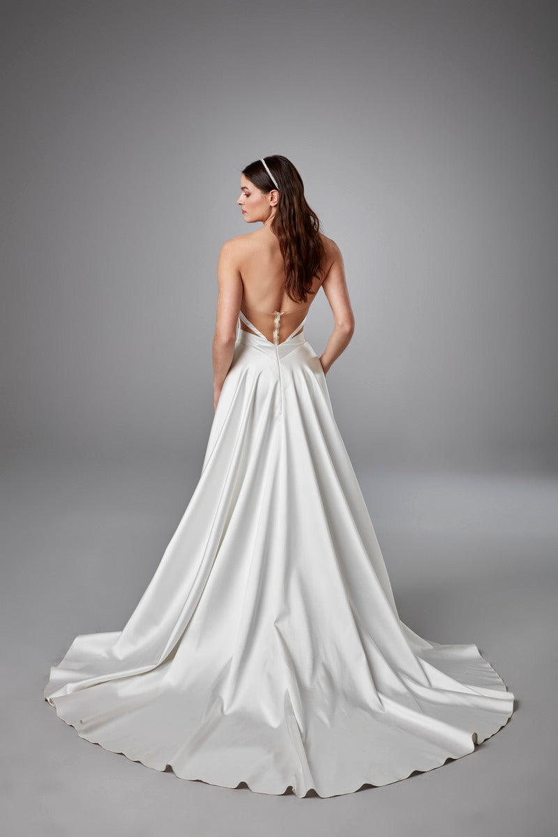 Schlichtes Brautkleid A-Linie Brautkleider lang Satingewebe Etui- elfenbeinfarbe Standesamtkleid