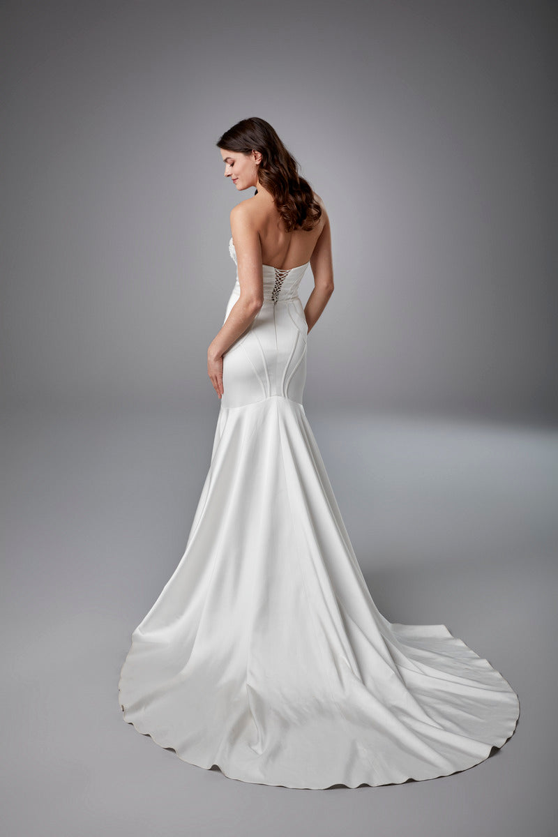 Schlichtes Brautkleid A-Linie Brautkleider lang Satingewebe Etui- elfenbeinfarbe Standesamtkleid