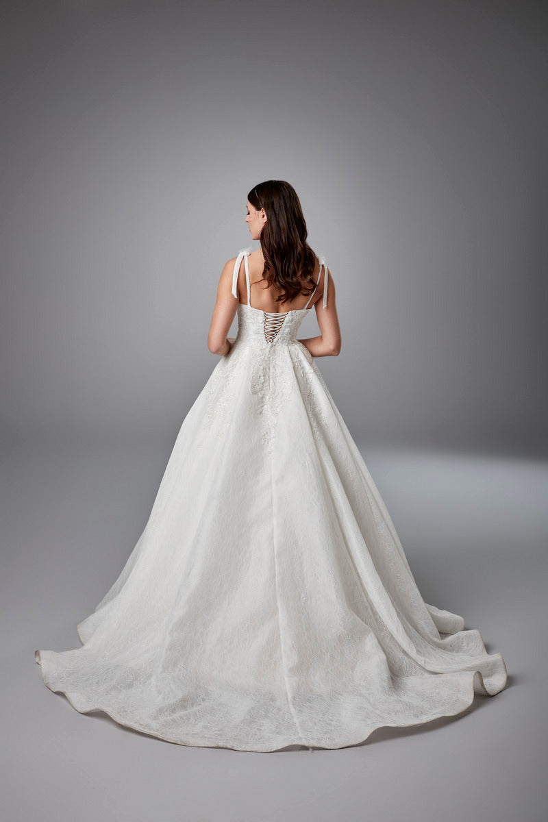 Strand ärmelloses Hochzeits kleid quadratische Kragen Applikationen Prinzessin Brautkleid