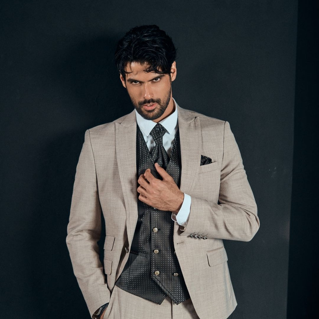 🕴 Eleganter 3-teiliger Anzug in Beige mit brauner, gemusterter Weste