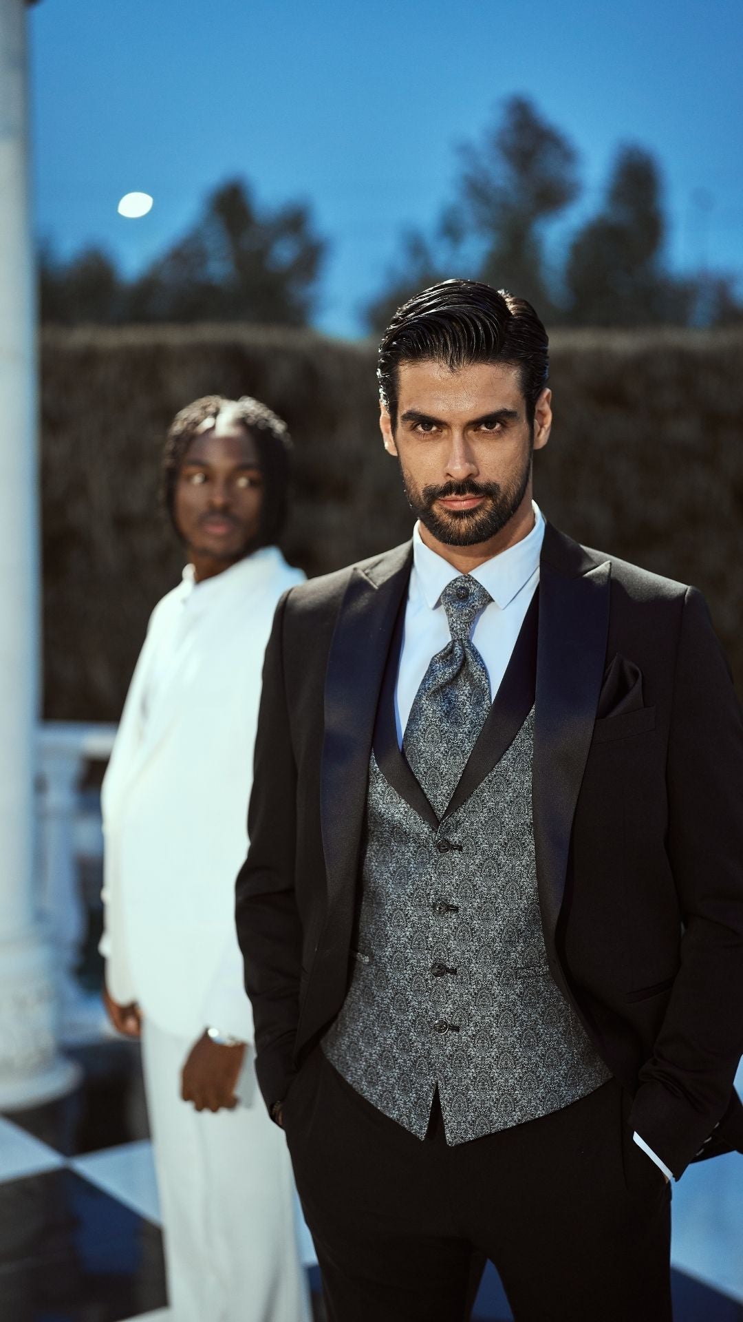 🕴 Eleganter 3-teiliger Smoking in Schwarz mit gemusterter Weste & Krawatte