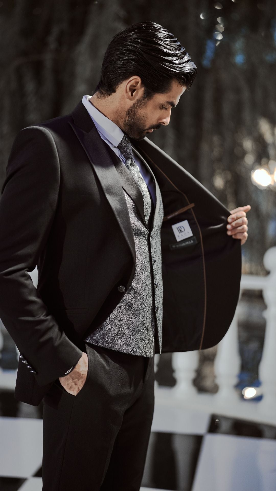 🕴 Eleganter 3-teiliger Smoking in Schwarz mit gemusterter Weste & Krawatte