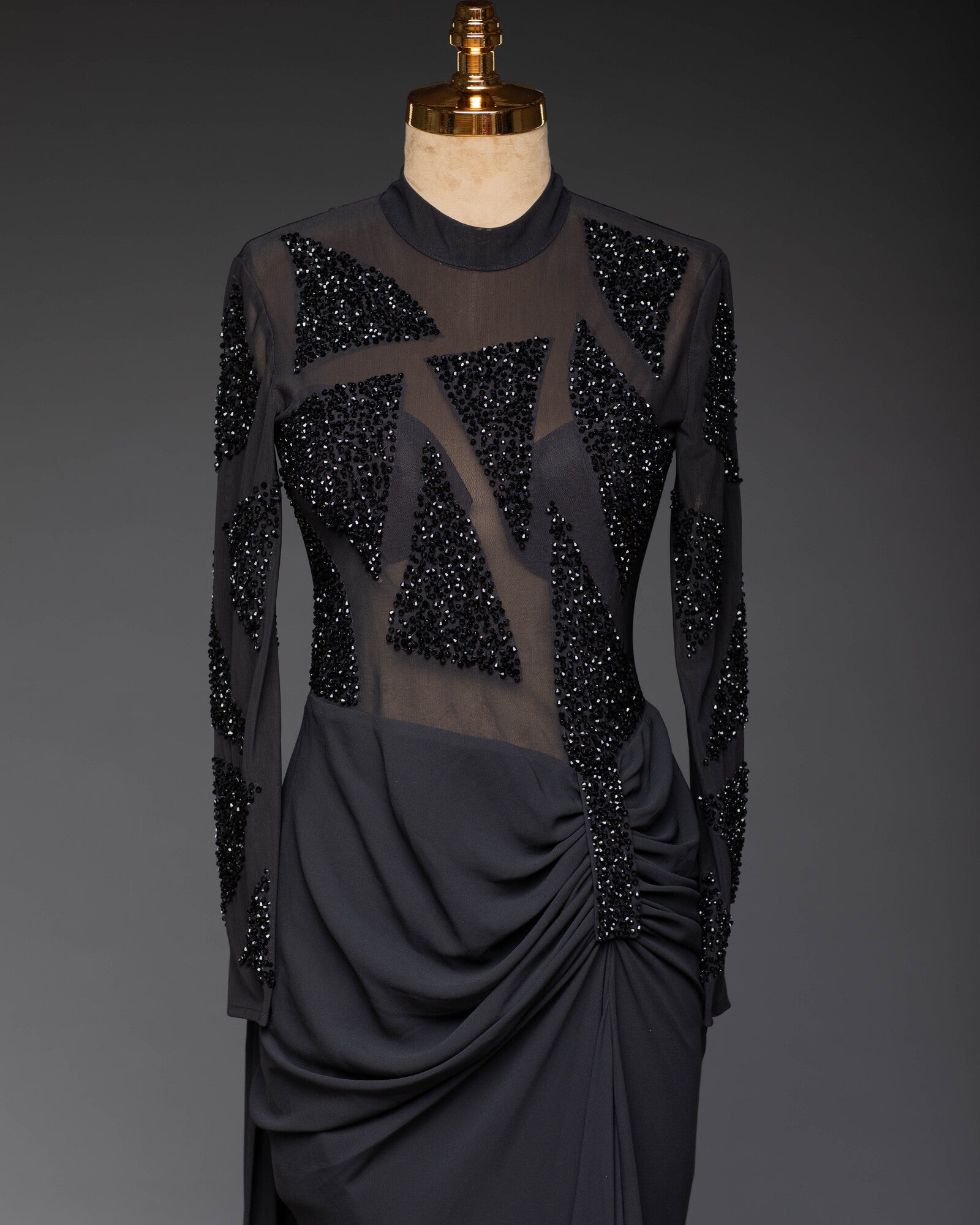 Abendkleid Schwarz | Langarm mit hochwertigen Steindetails