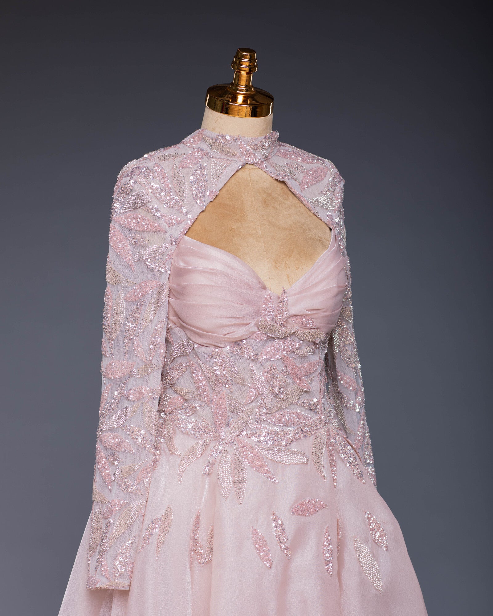 Abendkleid Pink | Luxusdesign mit langen Ärmeln