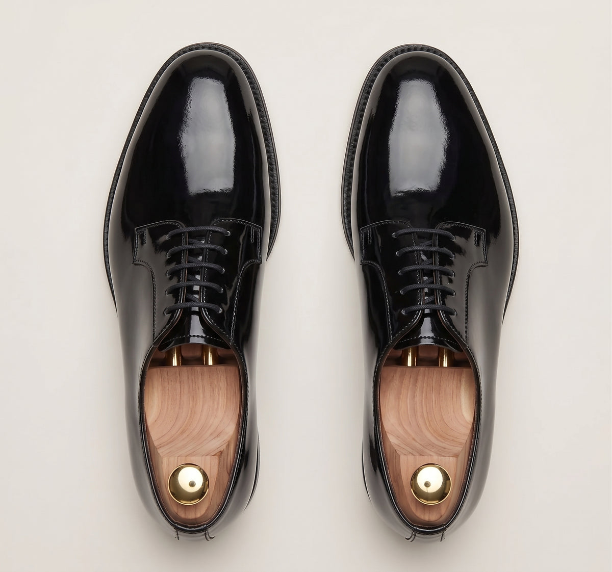 Schwarze Lackleder Derby-Schuhe aus Leder