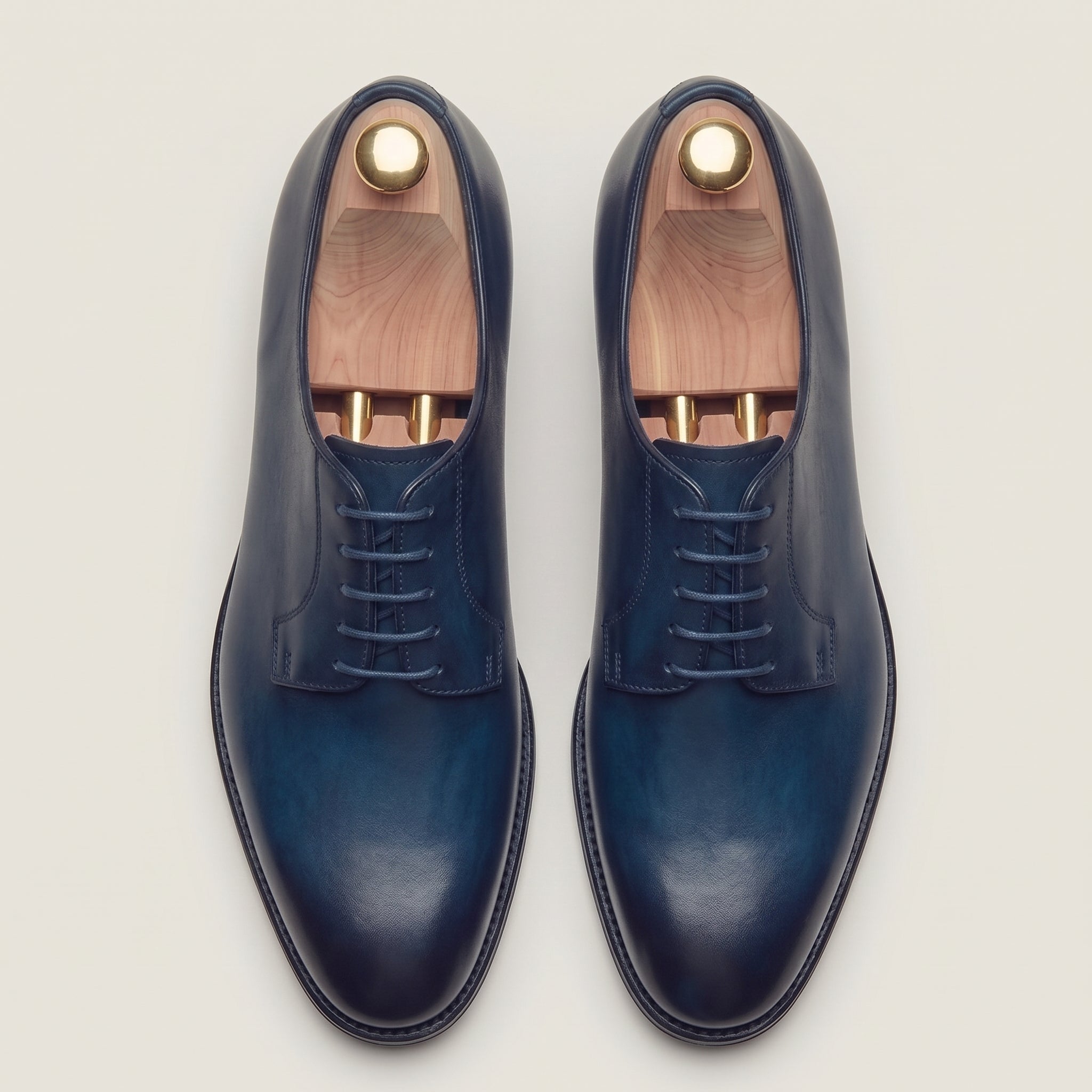 Blaue Plain-Toe Derby-Schuhe aus Leder mit Patina-Finish