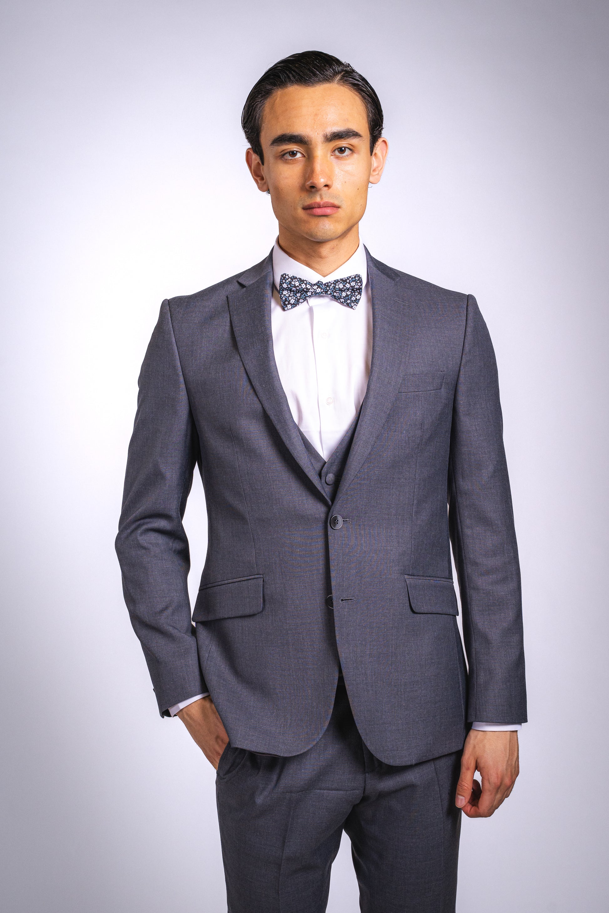 Anzug Grau | 3-teilig, Slim Fit, Fliege inklusive