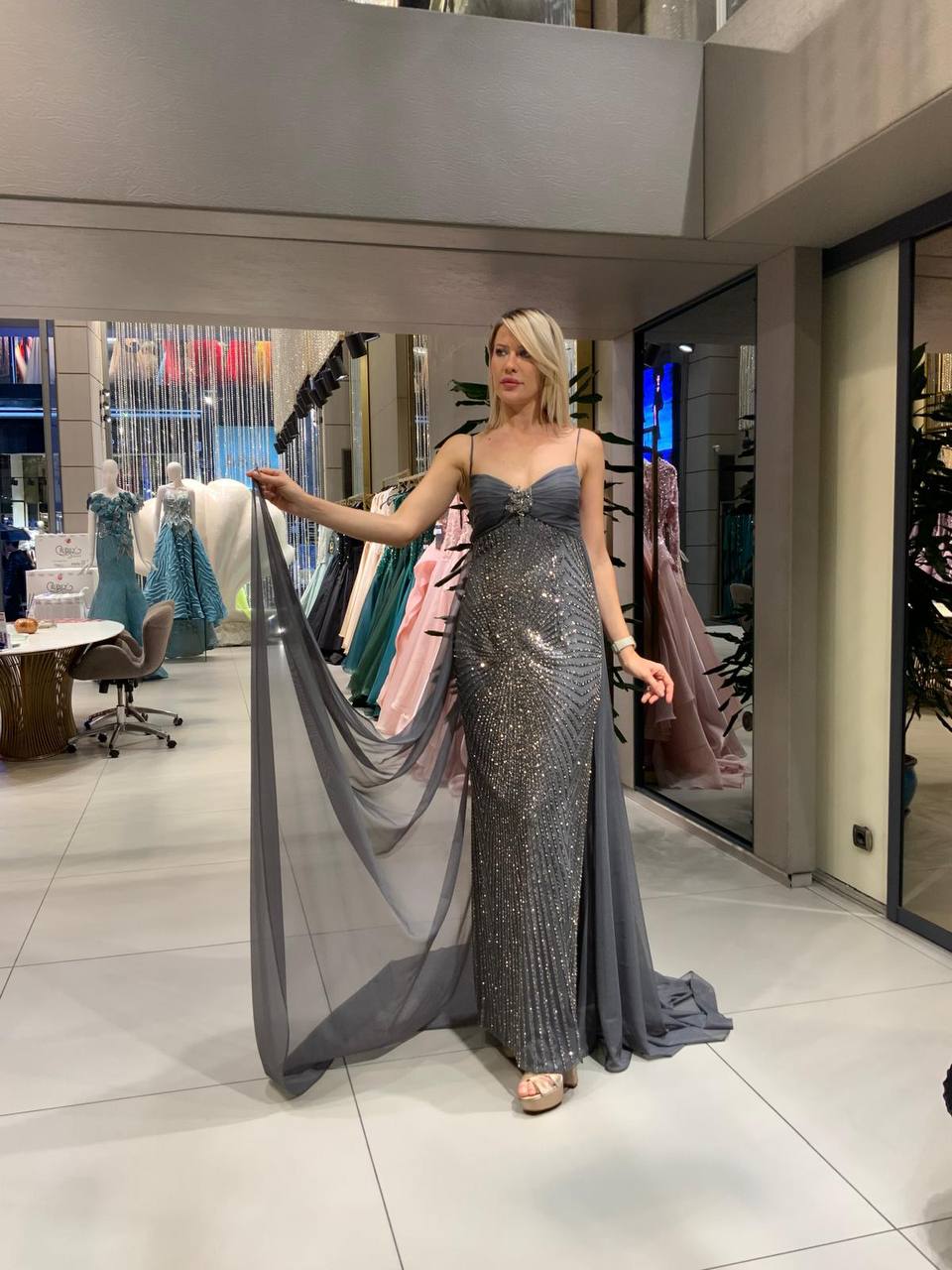 Abendkleid Anthrazitgrau | Elegant und Zeitlos